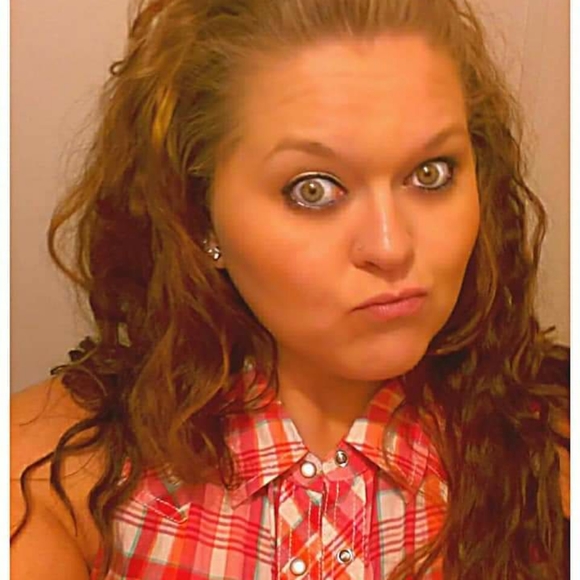 Meet your Posher, Nikki - Picture 7 of 8